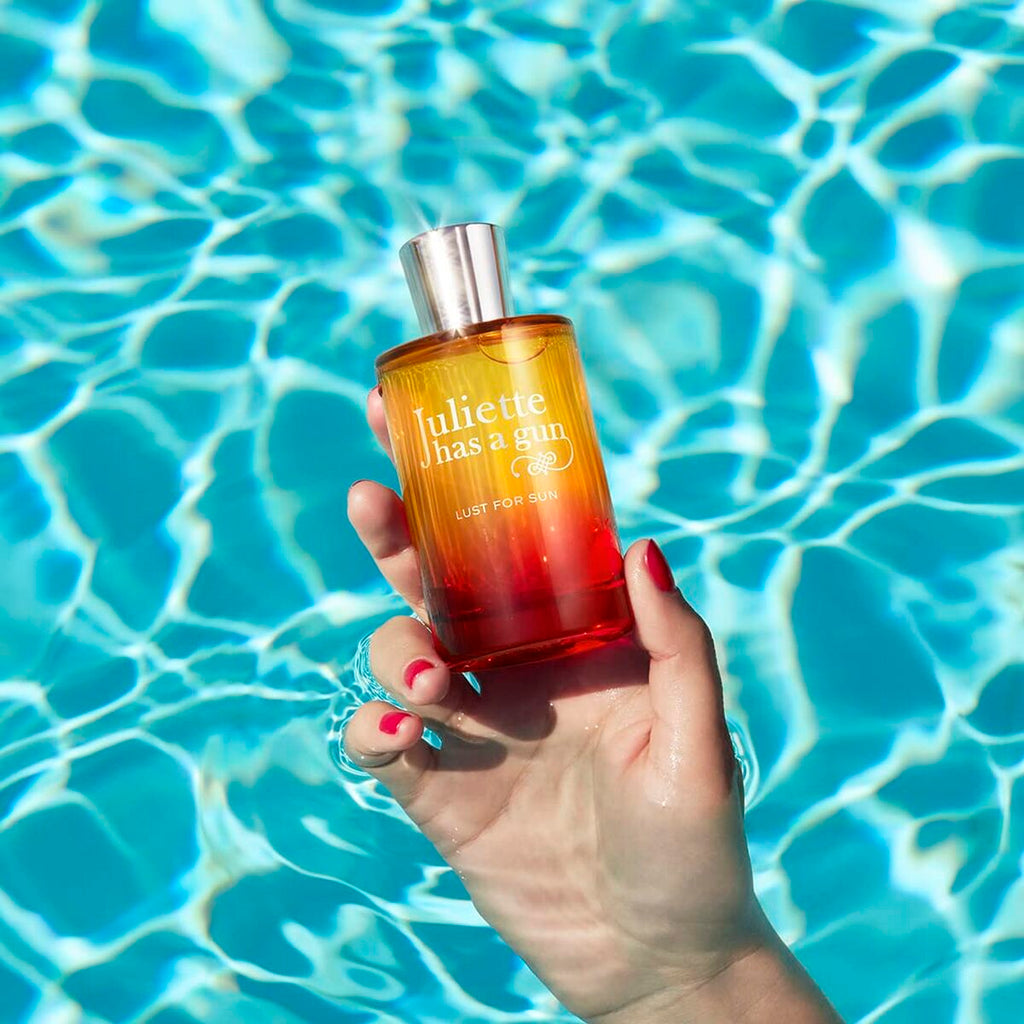 V2H04865B7E8CB026B30065AD7579889A2AR7565835P6